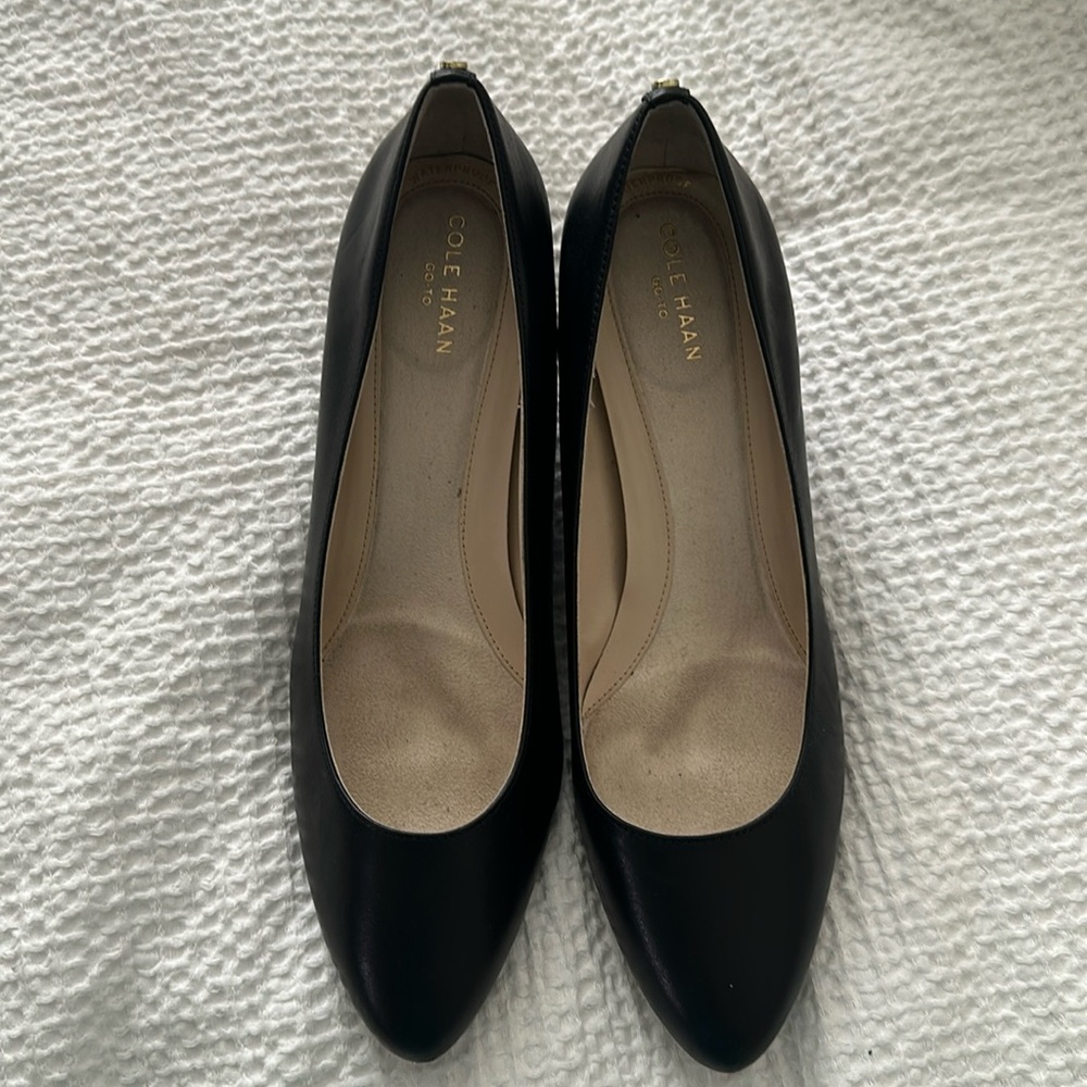 NWOT Cole Haan Go To Wedge Pump Black 9.5